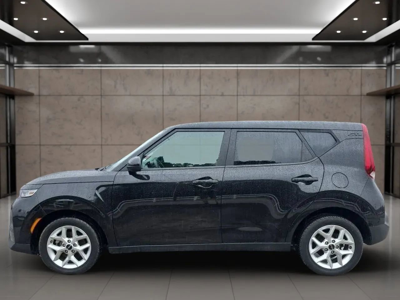 Used 2022 Kia Soul S FWD image 5
