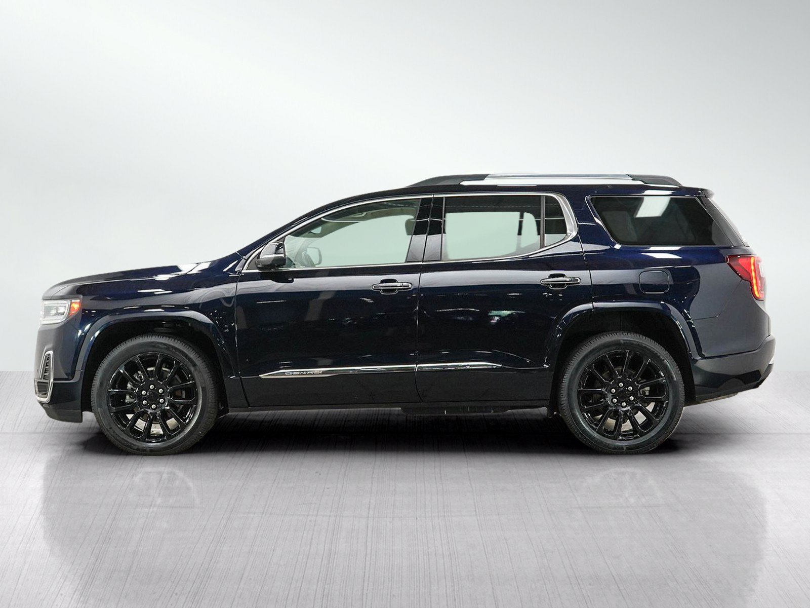 Used 2021 GMC Acadia Denali w/ Denali Ultimate Package AWD/4WD image 2