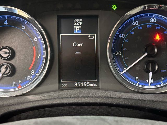 Used 2018 Toyota Corolla SE image 12