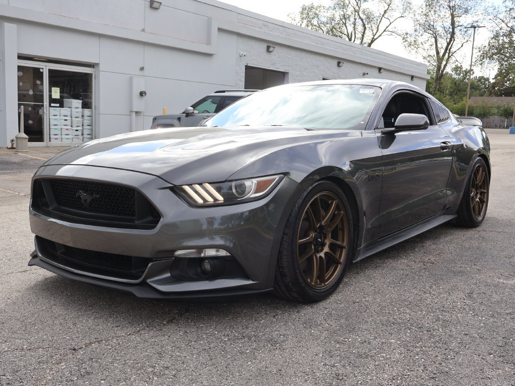 Used 2017 Ford Mustang GT Premium w/ Black Accent Package RWD image 3