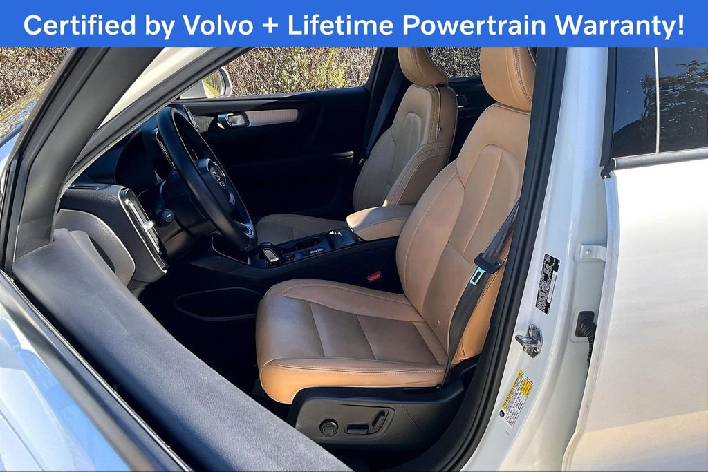 Used 2020 Volvo XC40 T5 Momentum w/ Protection Package Premier image 32