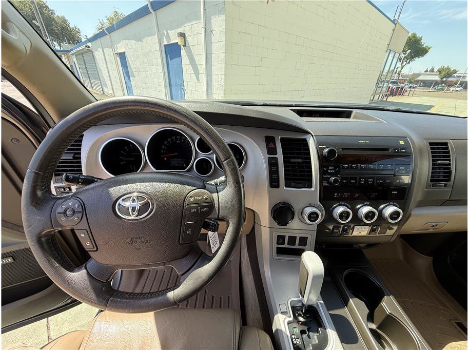 Used 2008 Toyota Sequoia Limited RWD image 23