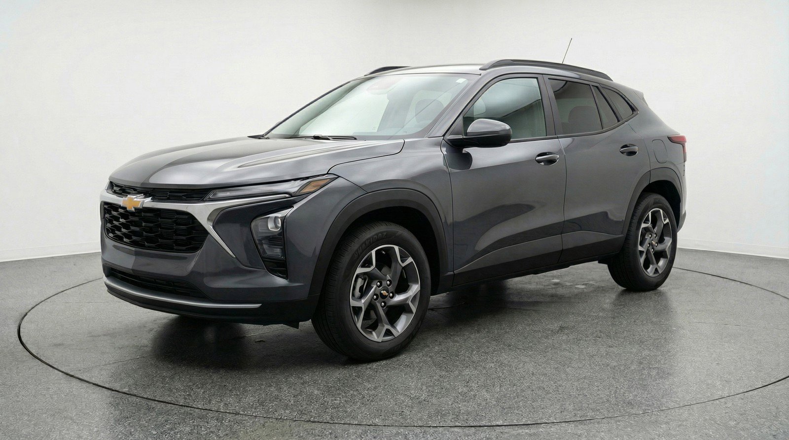 Used 2025 Chevrolet Trax LT image 3