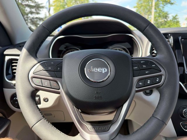 Certified 2022 Jeep Cherokee Limited AWD/4WD image 20