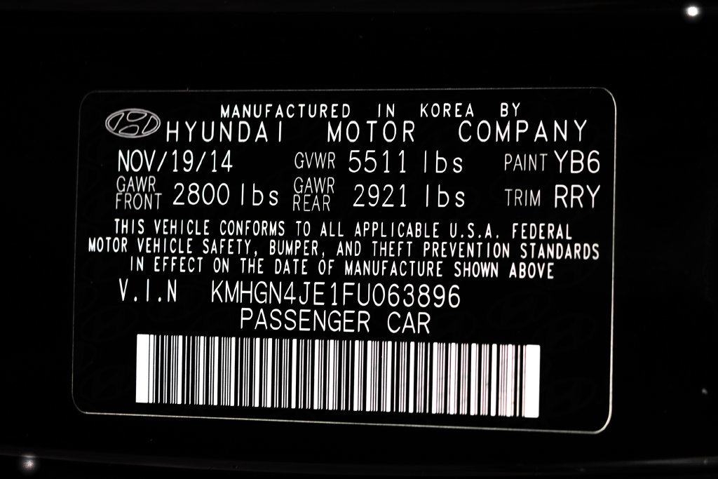 Used 2015 Hyundai Genesis 3.8 AWD/4WD image 38