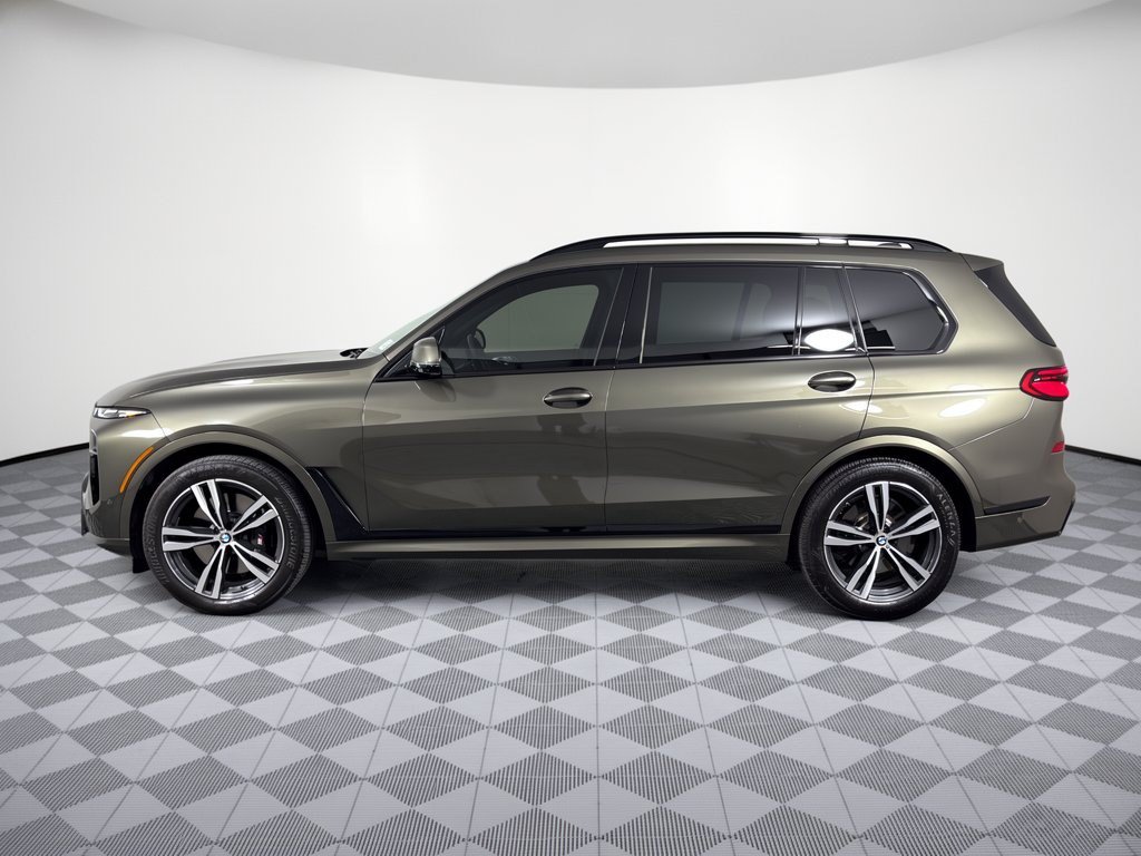 Used 2024 BMW X7 xDrive40i w/ M Sport Package AWD/4WD image 2
