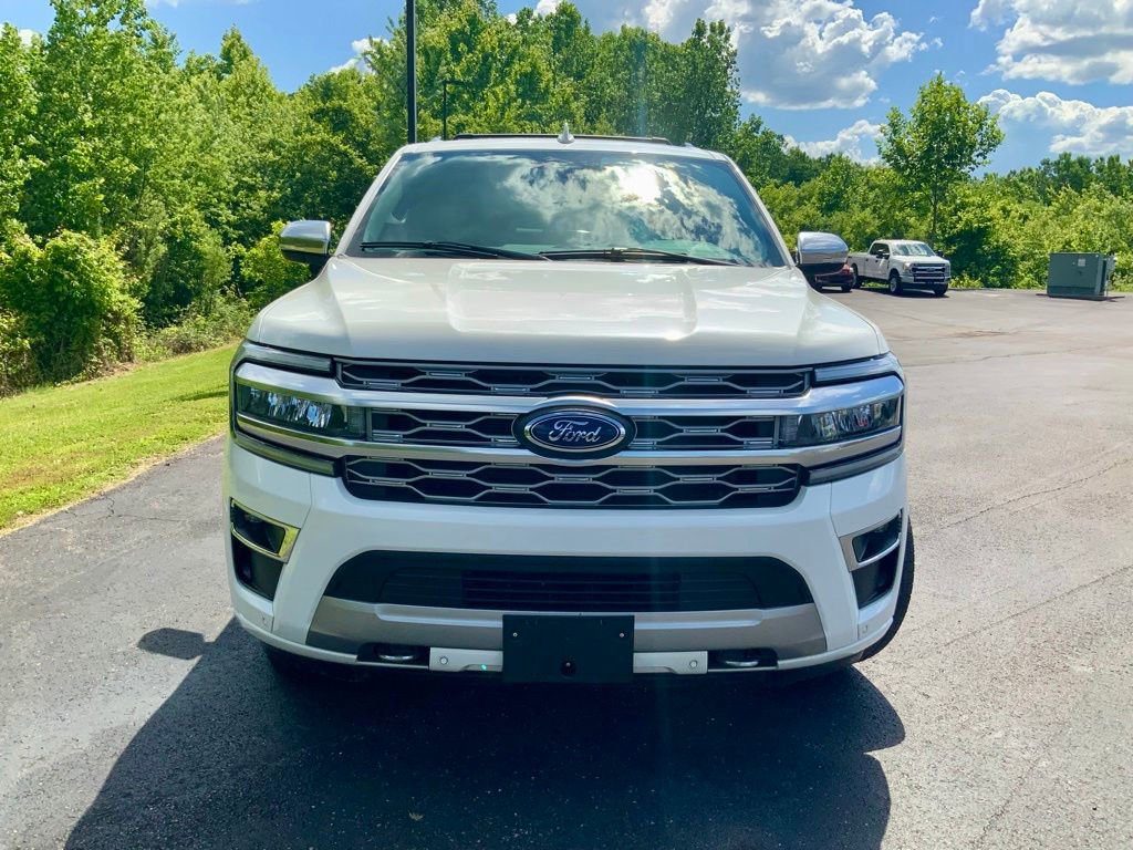 Used 2023 Ford Expedition Platinum AWD/4WD image 4