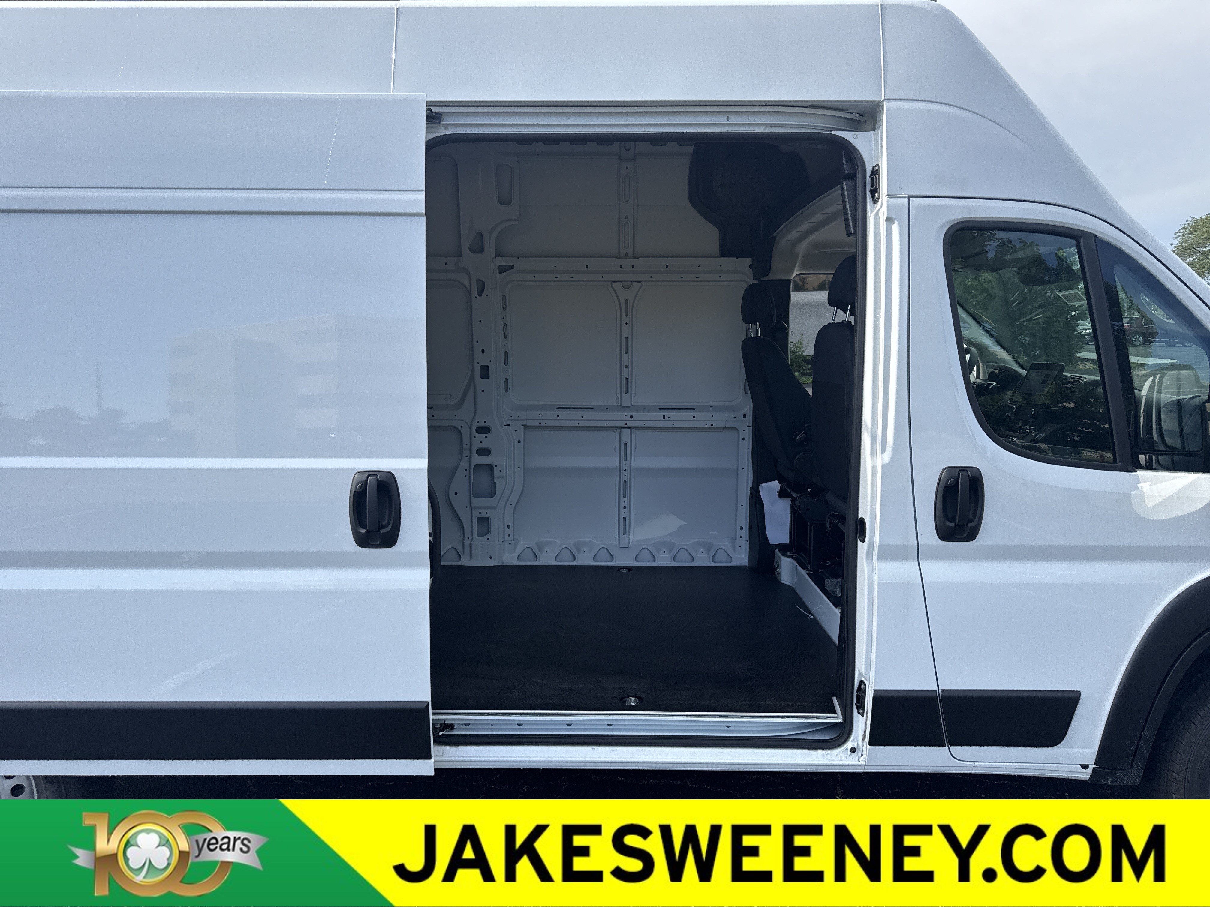 New 2026 RAM ProMaster 3500 w/ Premium Convenience Group FWD image 14
