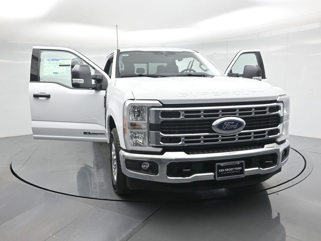 New 2026 Ford F350 XLT image 25