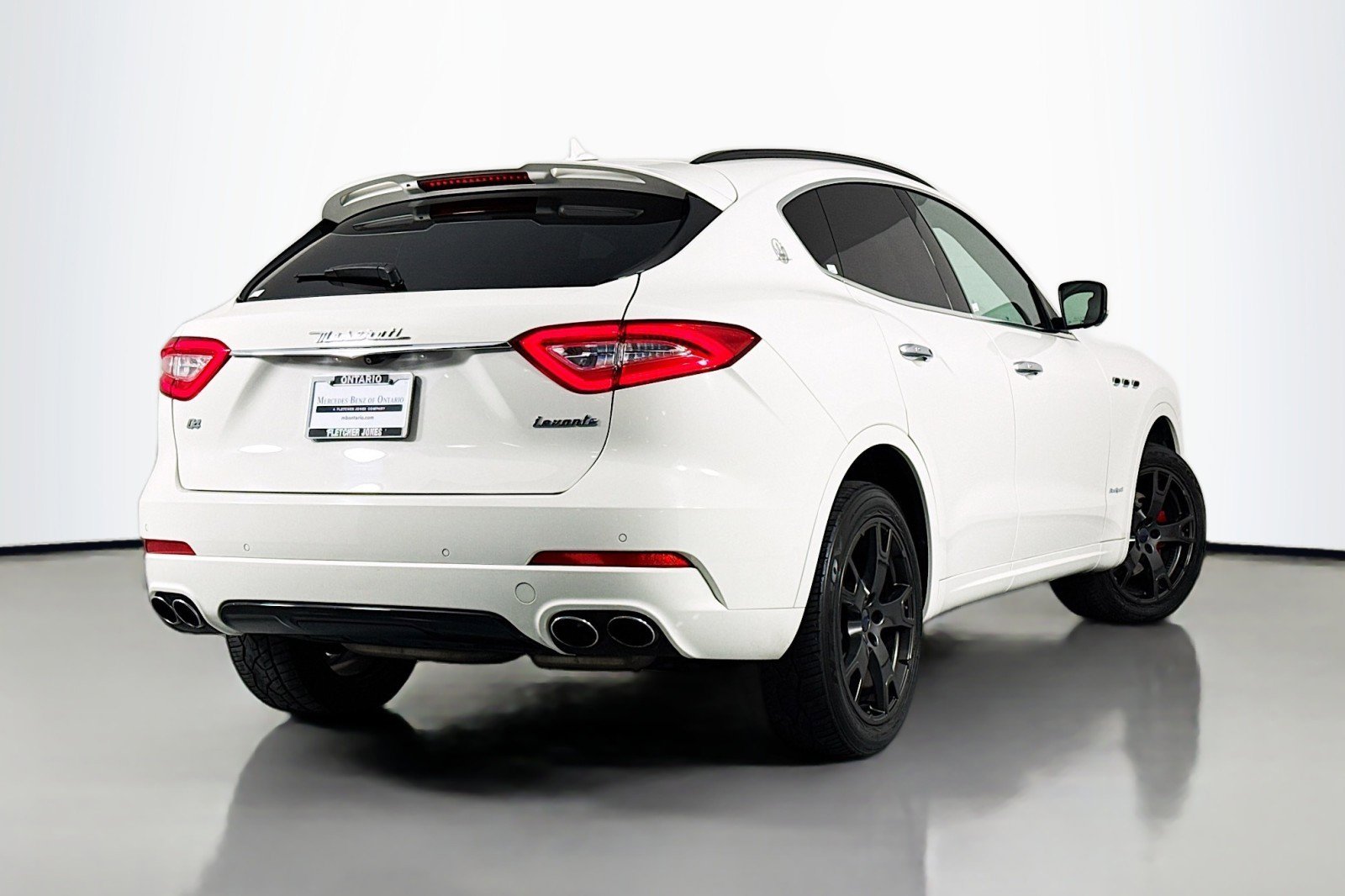 Used 2018 Maserati Levante GranSport image 11