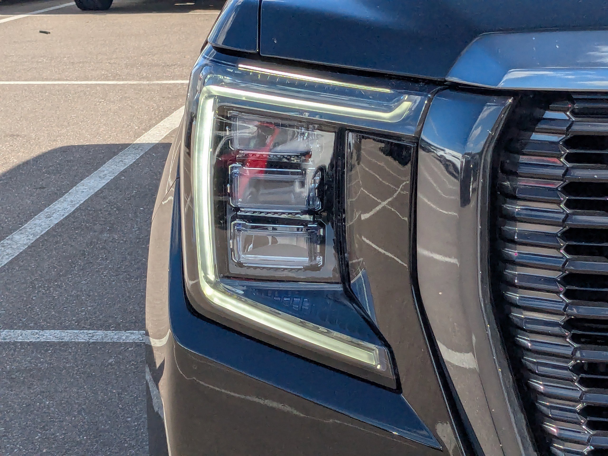 Used 2023 GMC Yukon XL Denali Ultimate image 8