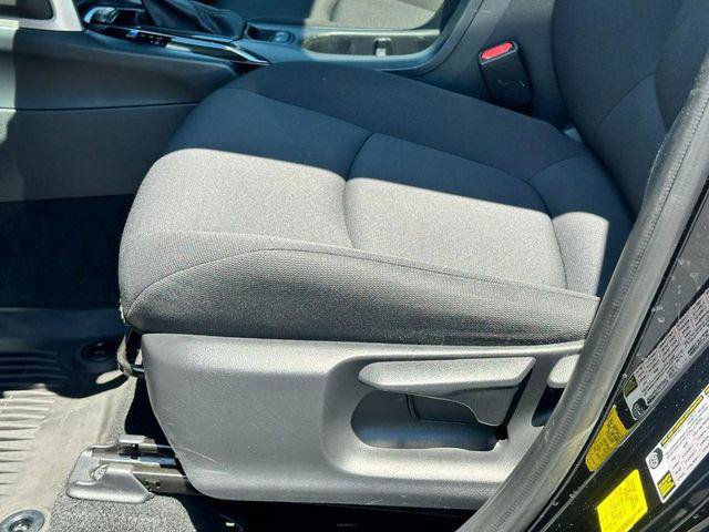Certified 2023 Toyota Corolla Cross LE w/ Moonroof Package AWD/4WD image 17