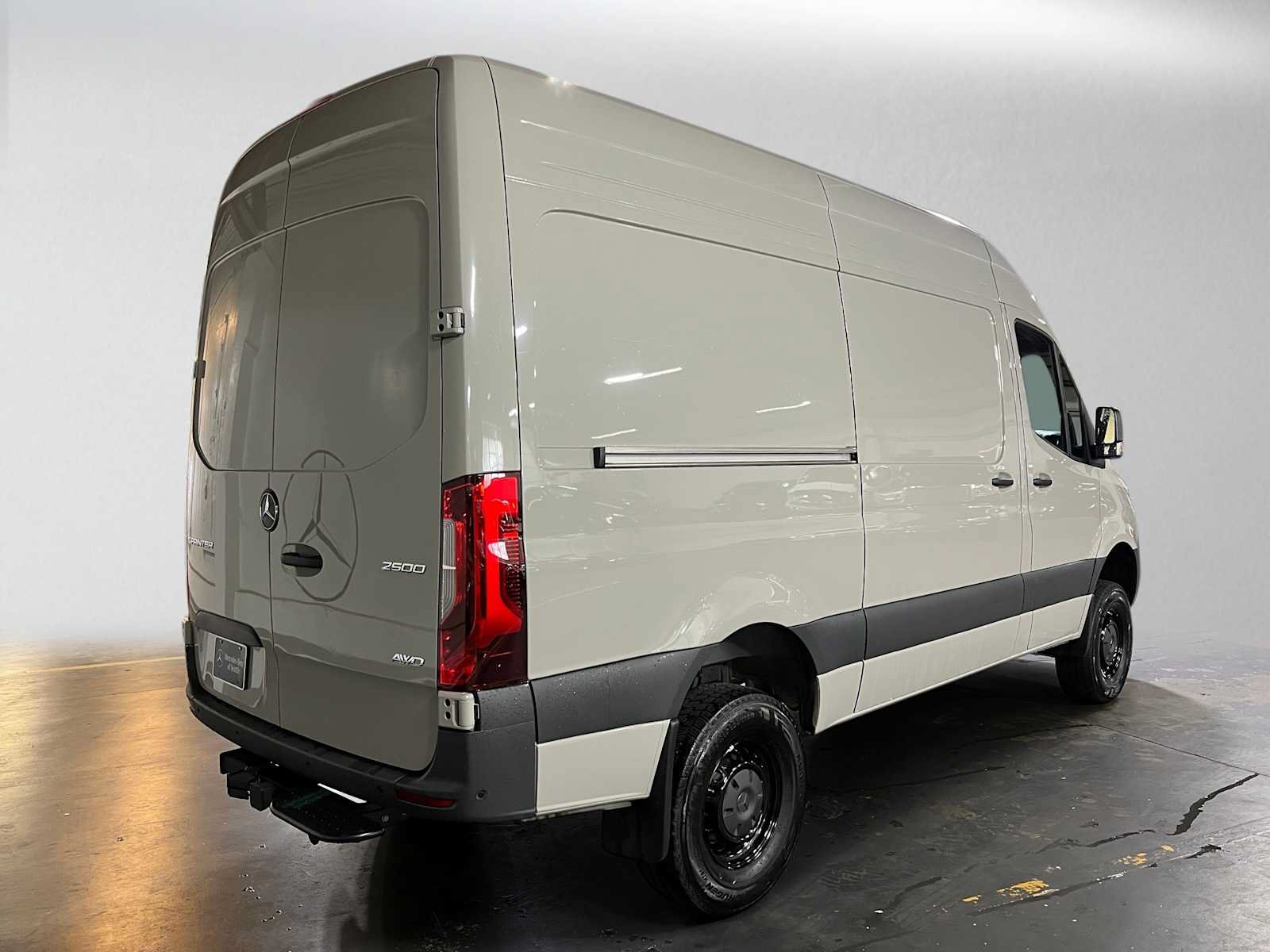 Used 2026 Mercedes-Benz Sprinter 2500 image 3