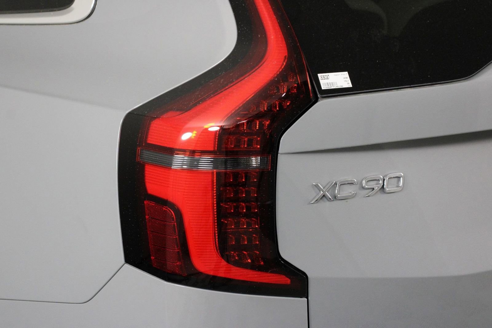 New 2026 Volvo XC90 B6 Ultra w/ Protection Package image 15