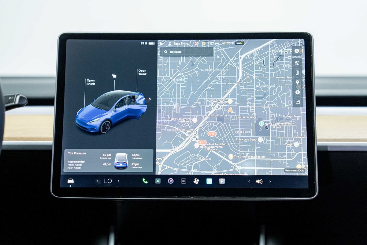 Used 2020 Tesla Model Y Performance AWD/4WD image 19