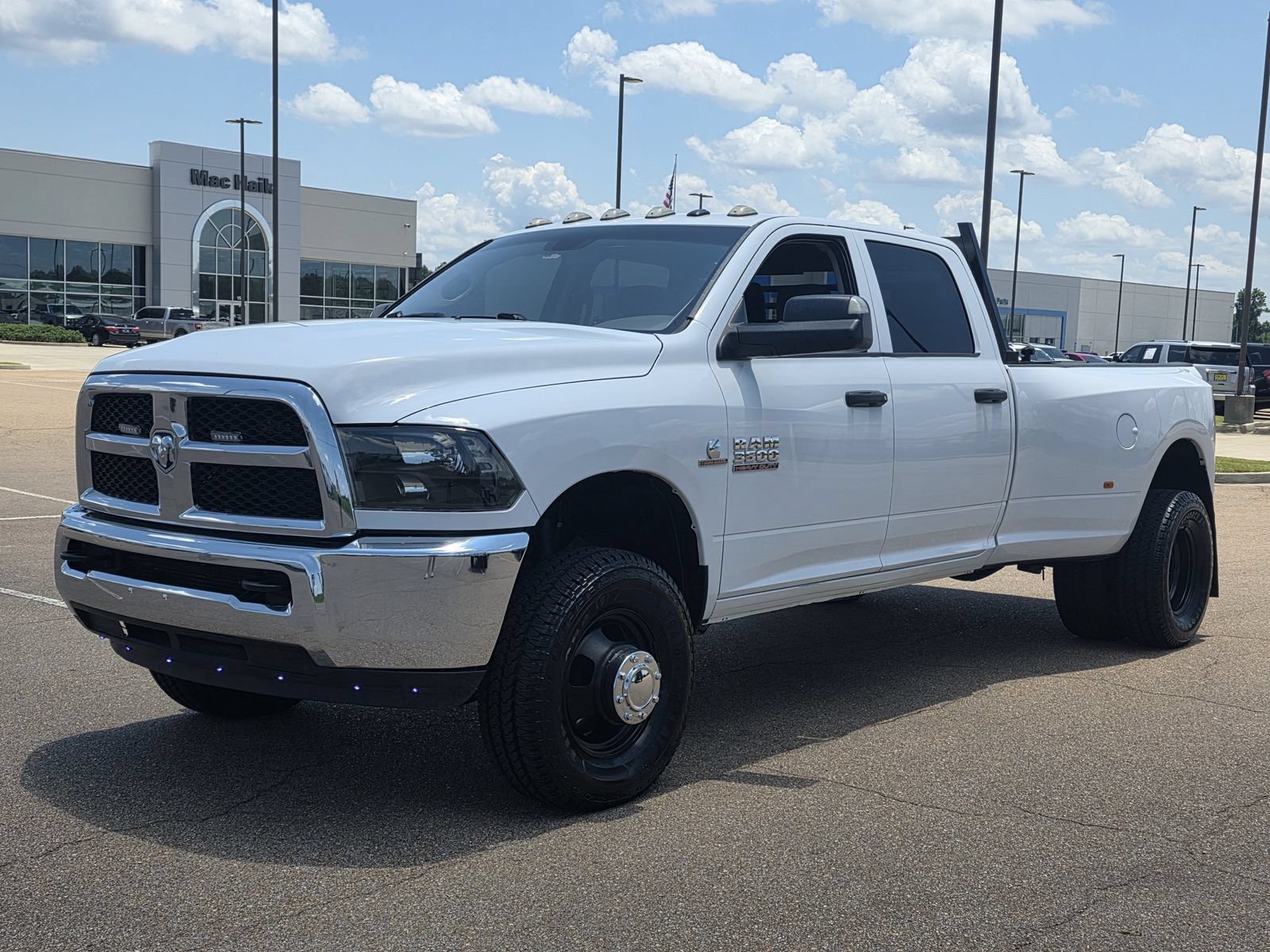 Used 2018 RAM 3500 Tradesman w/ Chrome Appearance Group AWD/4WD image 1