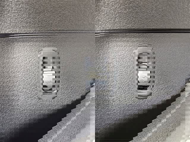 Certified 2025 Mercedes-Benz C 300 4MATIC Sedan image 36