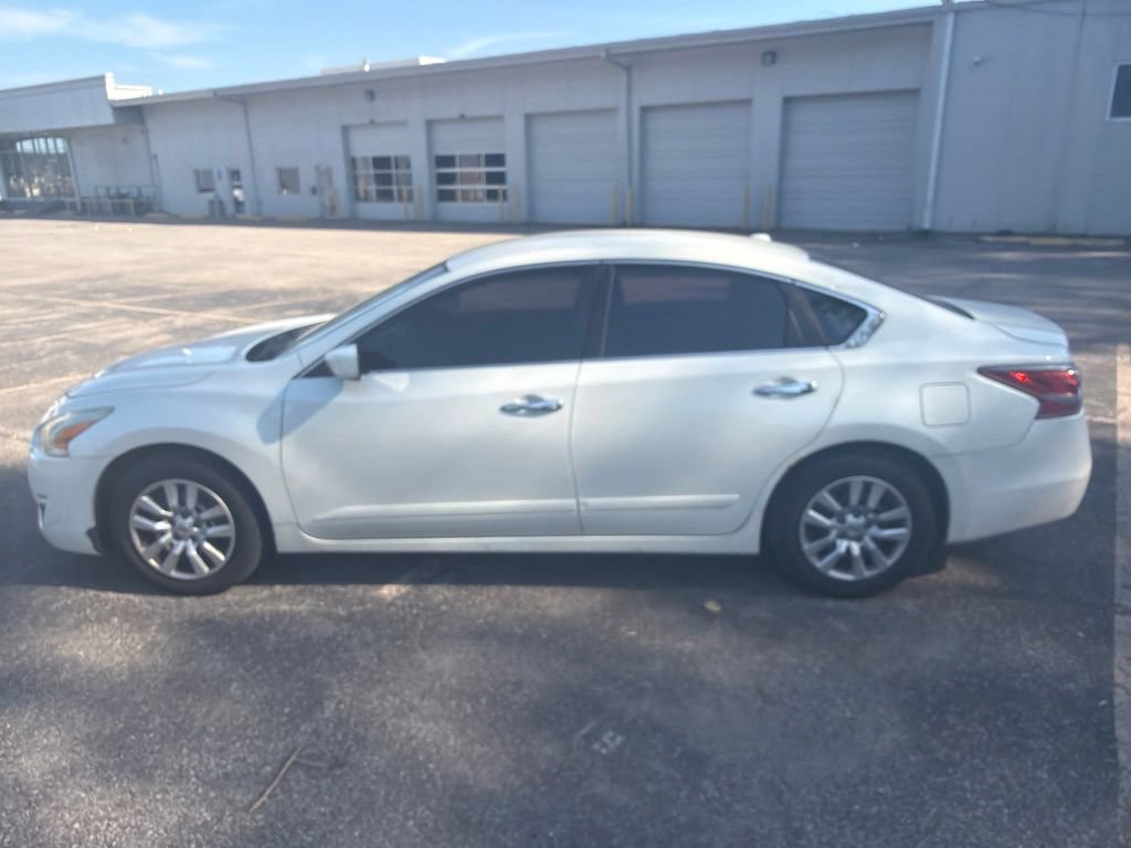 Used 2014 Nissan Altima 2.5 S w/ Display Audio Package