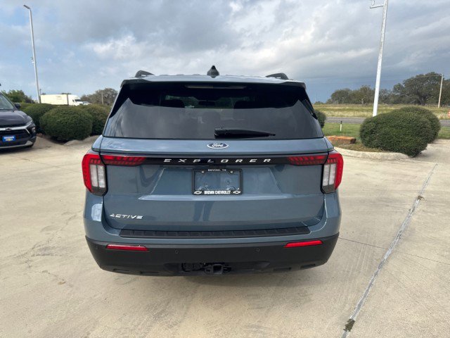 Used 2025 Ford Explorer Active image 12