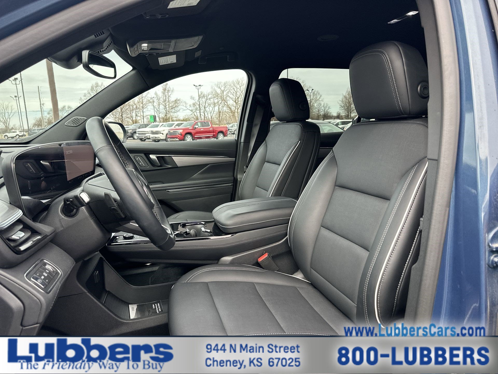 Used 2025 Buick Enclave Preferred image 11