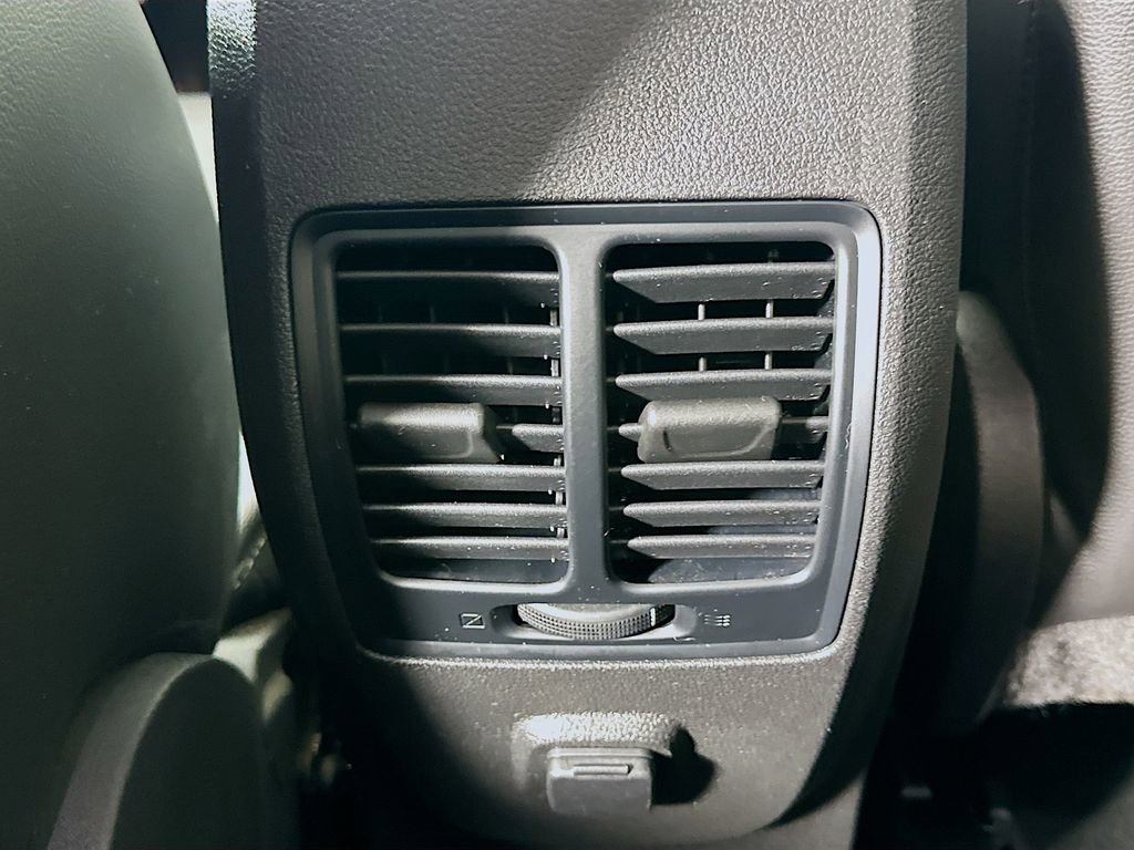 Used 2018 Ford Escape SEL image 24