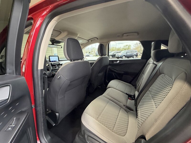 Used 2020 Ford Escape SE Sport FWD image 13