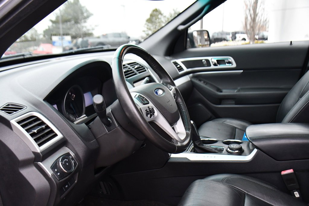 Used 2013 Ford Explorer XLT image 11