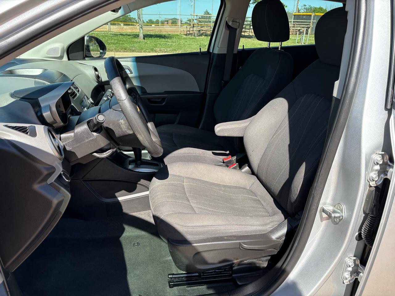 Used 2013 Chevrolet Sonic LT FWD image 10