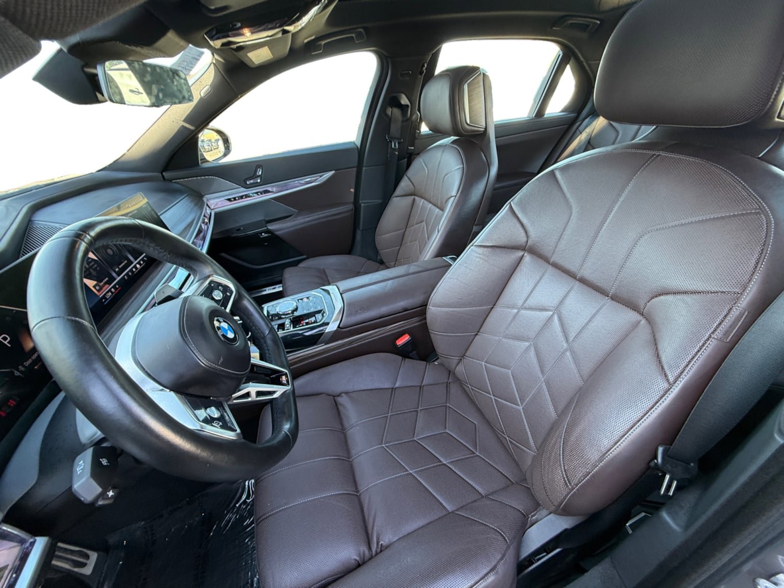 Used 2023 BMW 740i RWD image 10