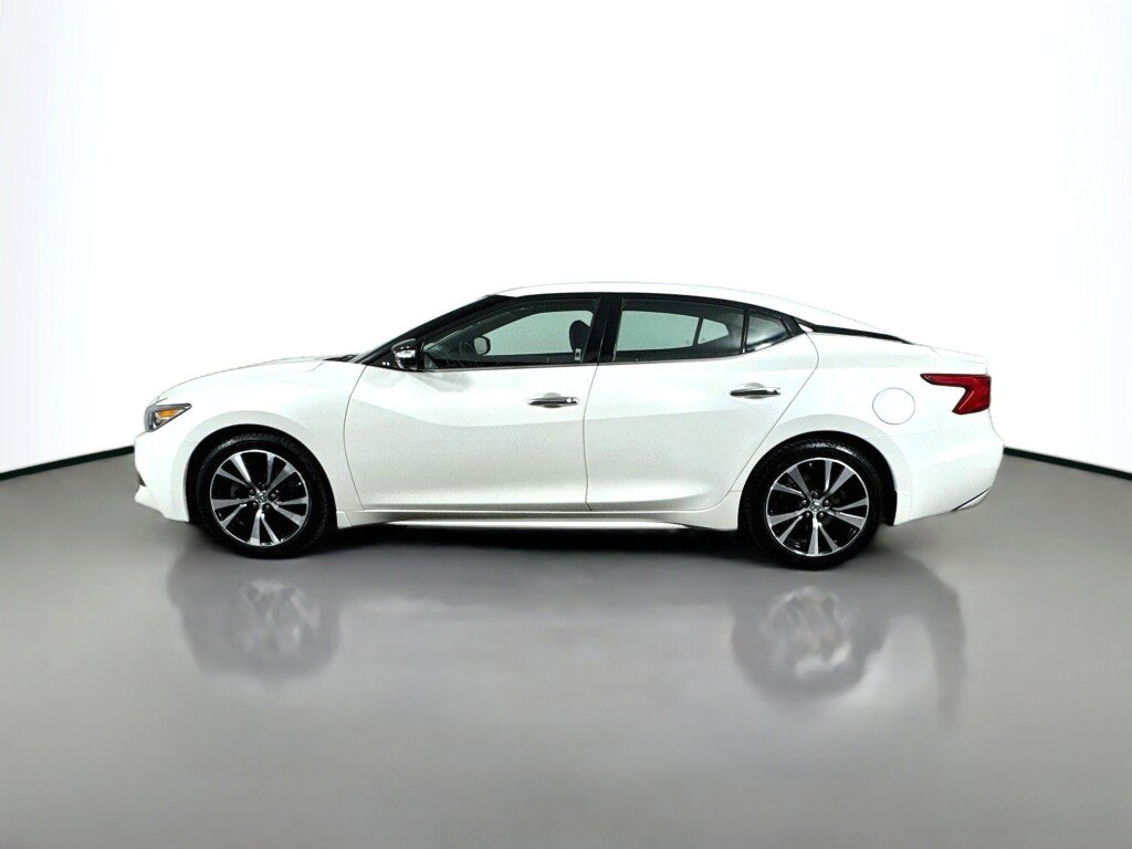 Used 2018 Nissan Maxima Platinum FWD image 2