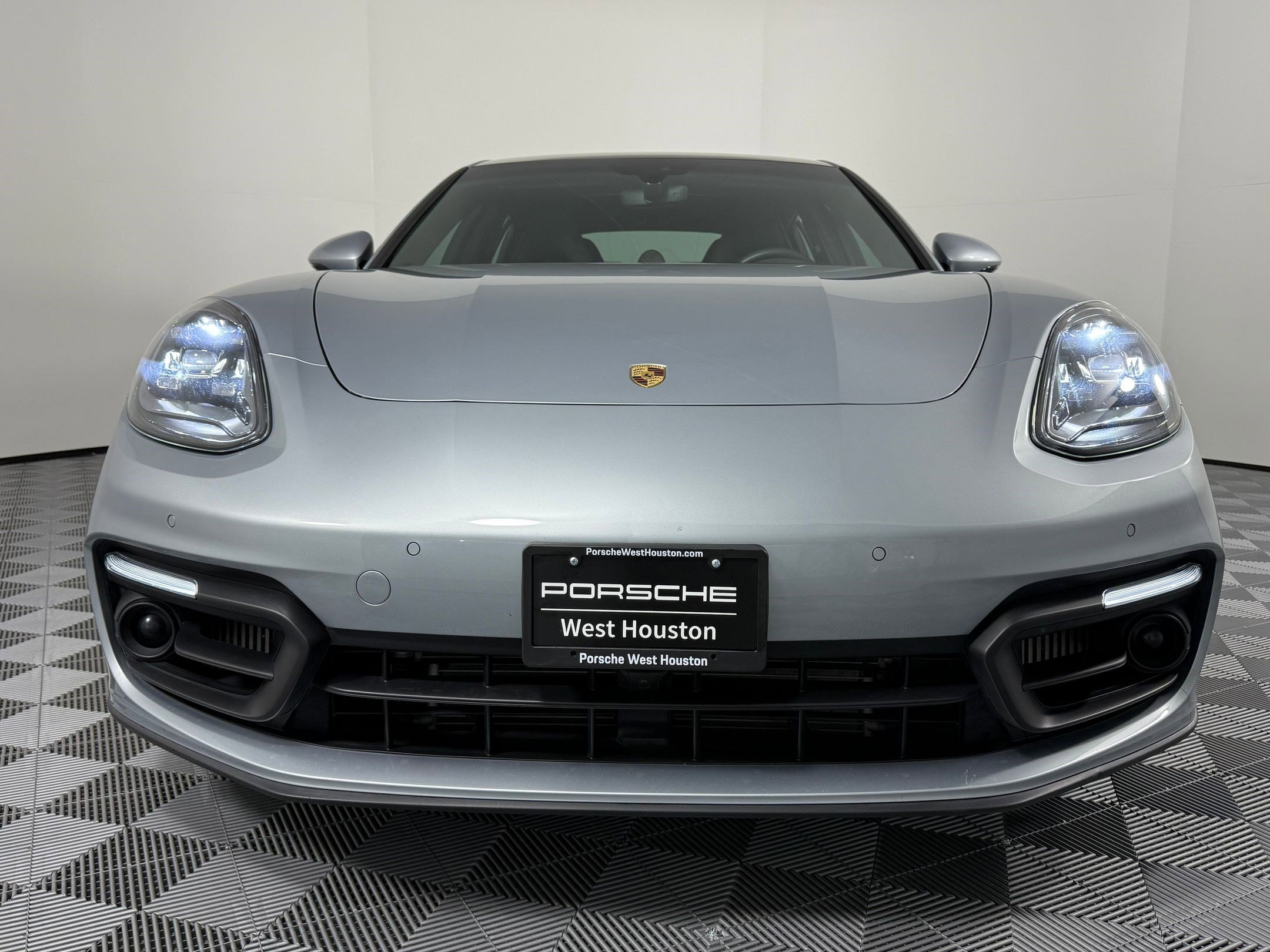 Used 2023 Porsche Panamera 4S image 6