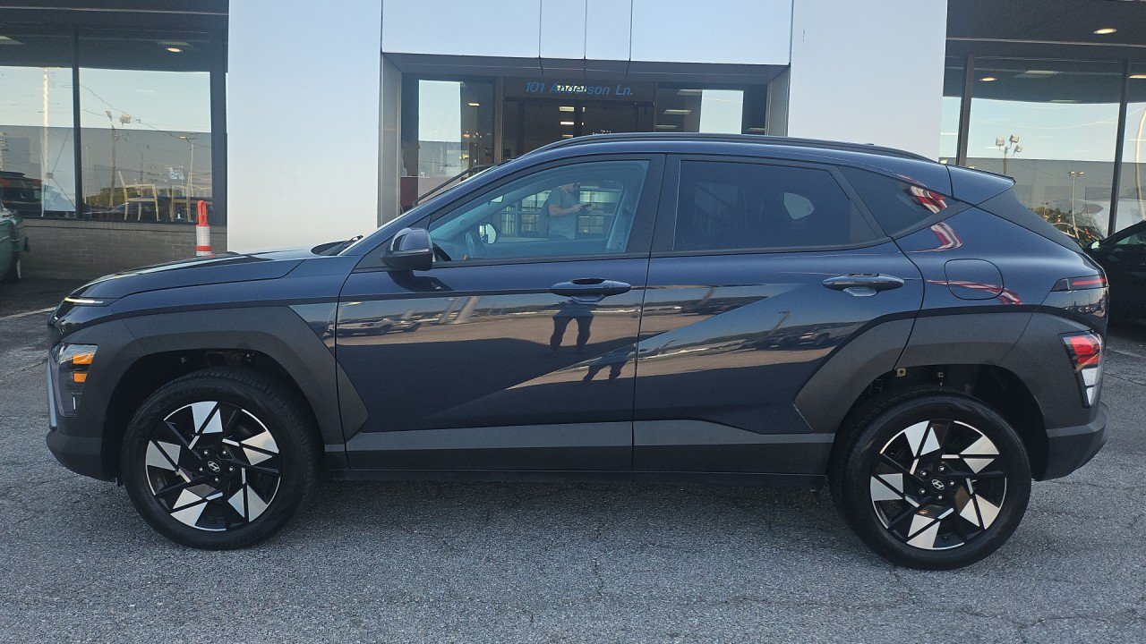 Used 2025 Hyundai Kona SEL AWD/4WD image 3