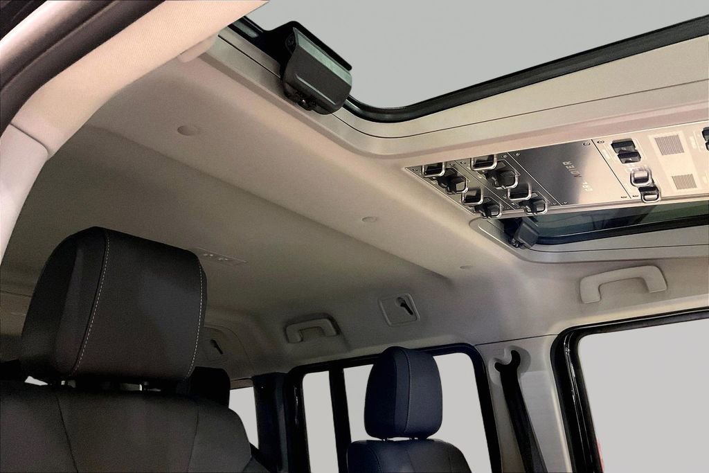 Used 2025 INEOS Grenadier Fieldmaster Edition image 27