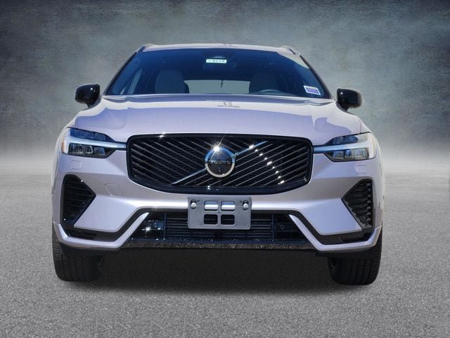 New 2026 Volvo XC60 T8 Plus w/ Climate Package AWD/4WD image 2