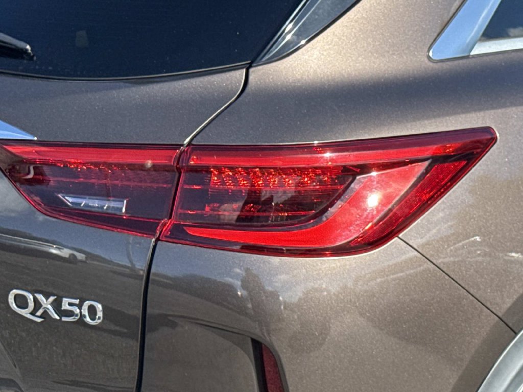 Used 2019 INFINITI QX50 Essential w/ Proactive Package AWD/4WD image 28