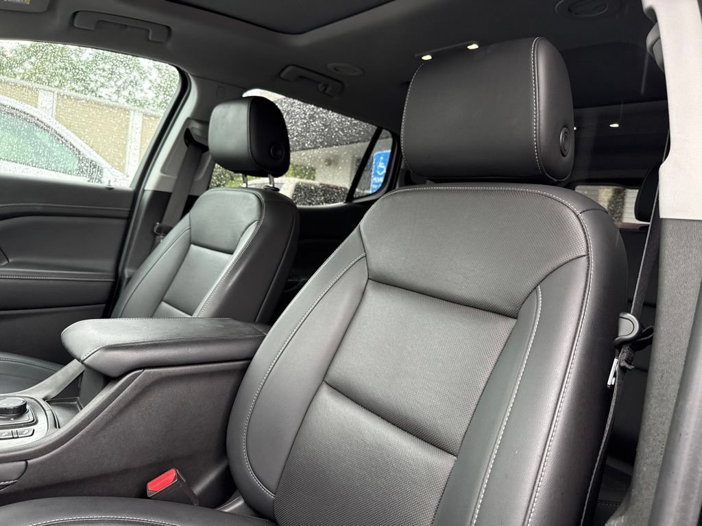 Used 2023 GMC Acadia SLT AWD/4WD image 15