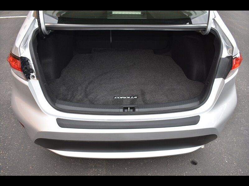 Used 2021 Toyota Corolla LE w/ Carpet Mat Package (TMS) FWD image 24