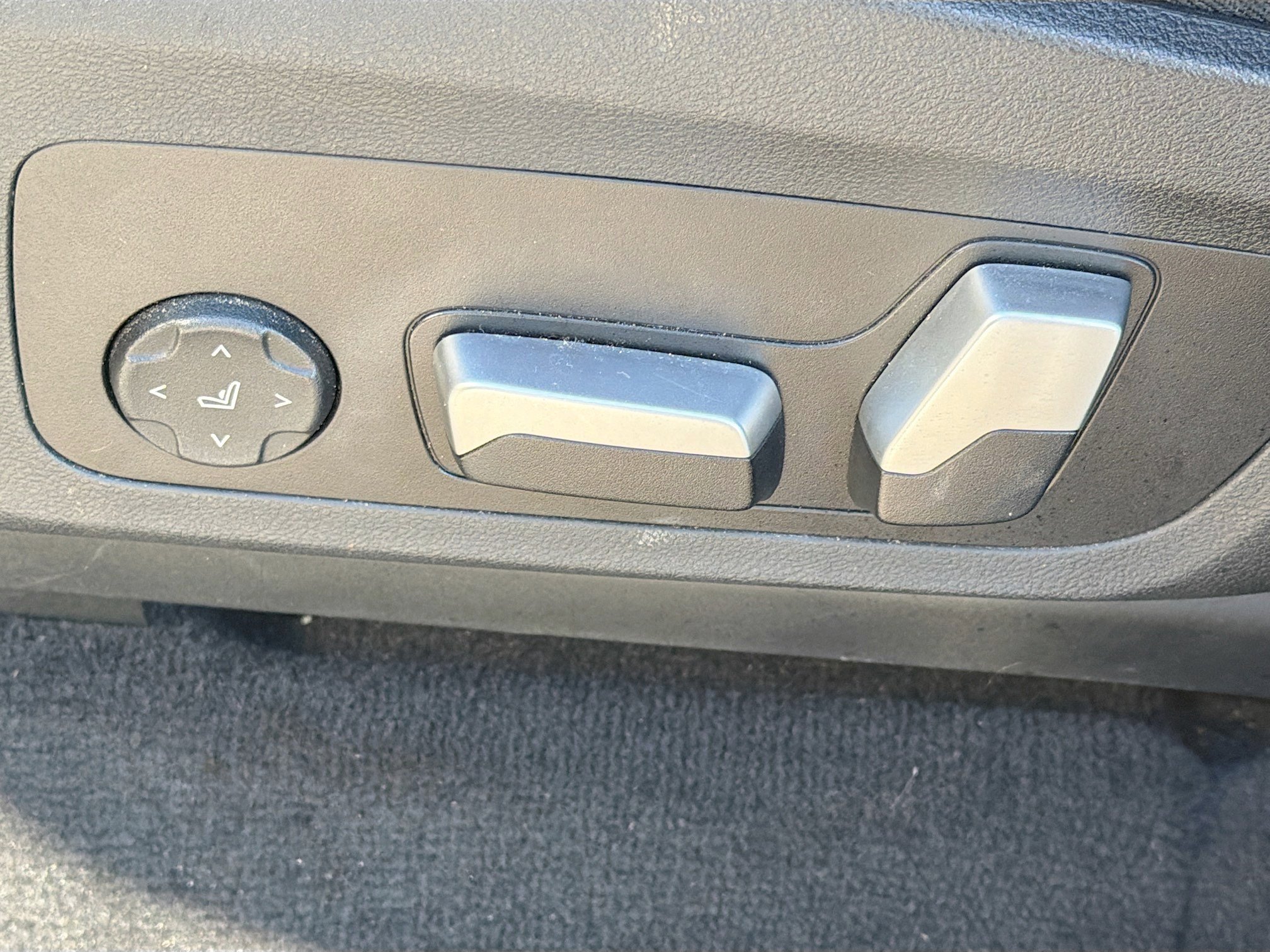 Used 2023 BMW X3 sDrive30i w/ Convenience Package w/ZPA image 25