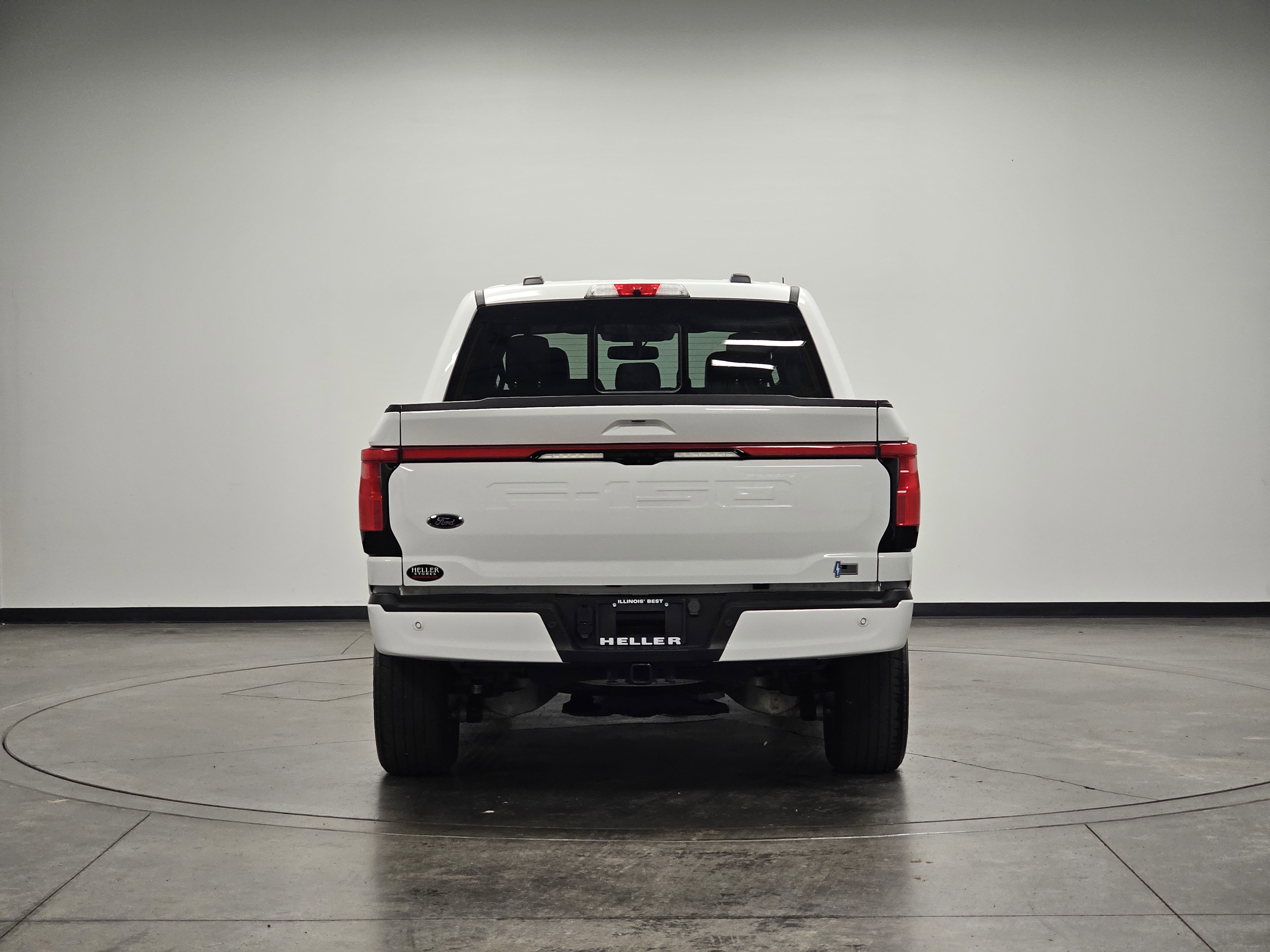 Used 2023 Ford F150 Lightning Lariat image 7