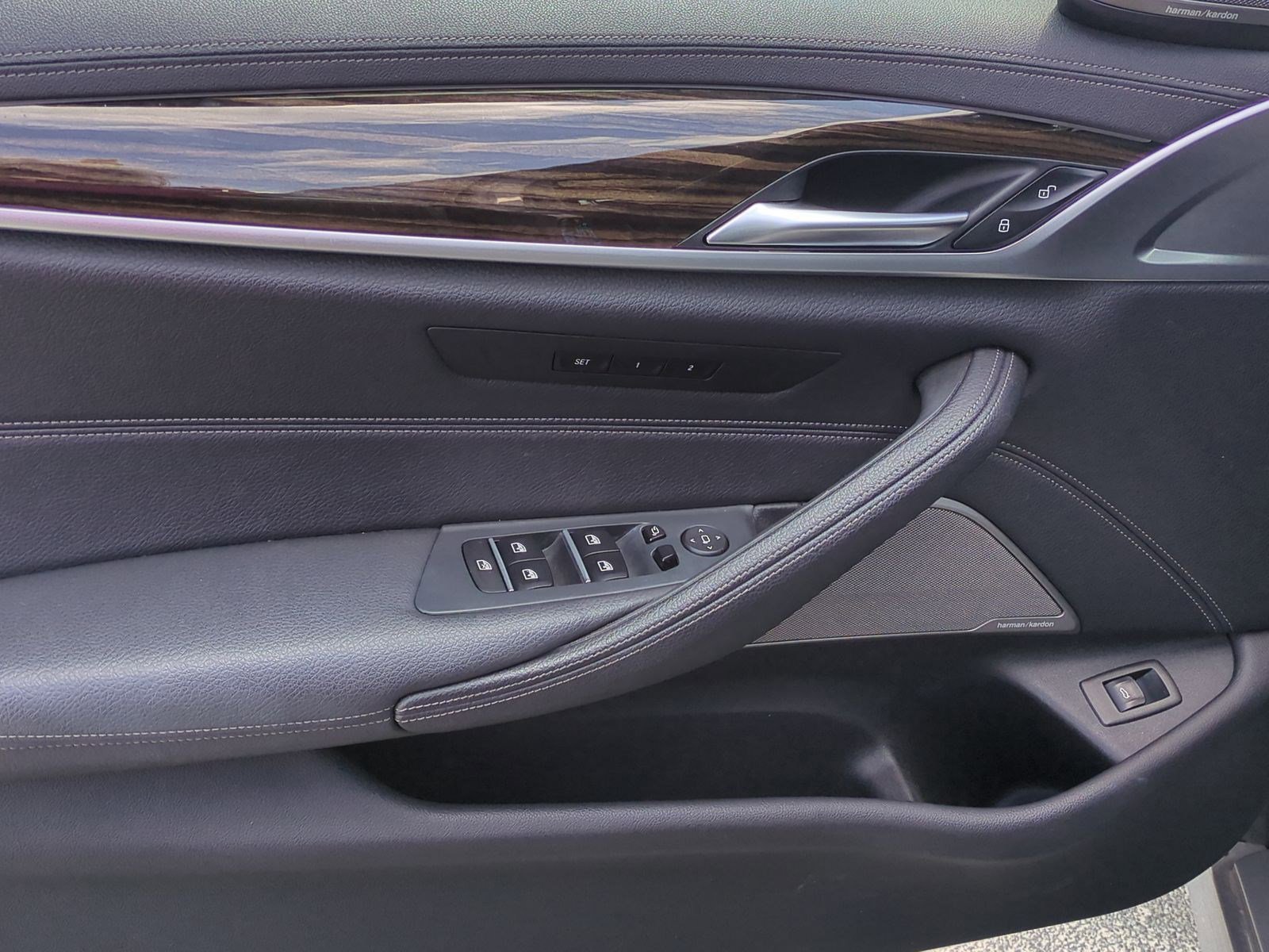 Used 2021 BMW M550i xDrive w/ Premium Package image 14