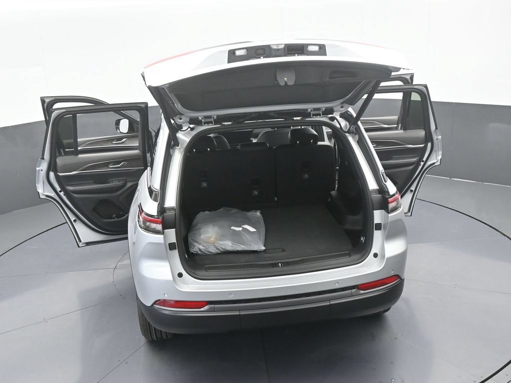 New 2026 Jeep Grand Cherokee Altitude RWD image 51