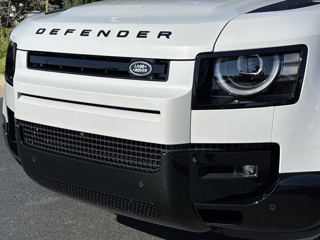 New 2026 Land Rover Defender 110 X-Dynamic SE AWD/4WD image 9