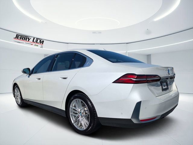 Used 2025 BMW 530i image 5