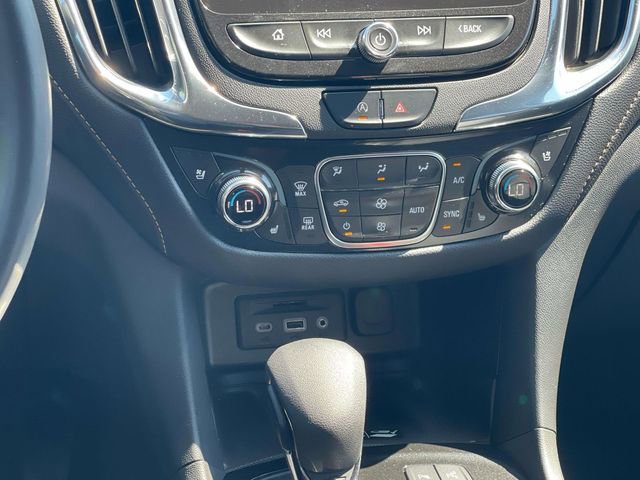 Used 2022 Chevrolet Equinox Premier FWD image 18