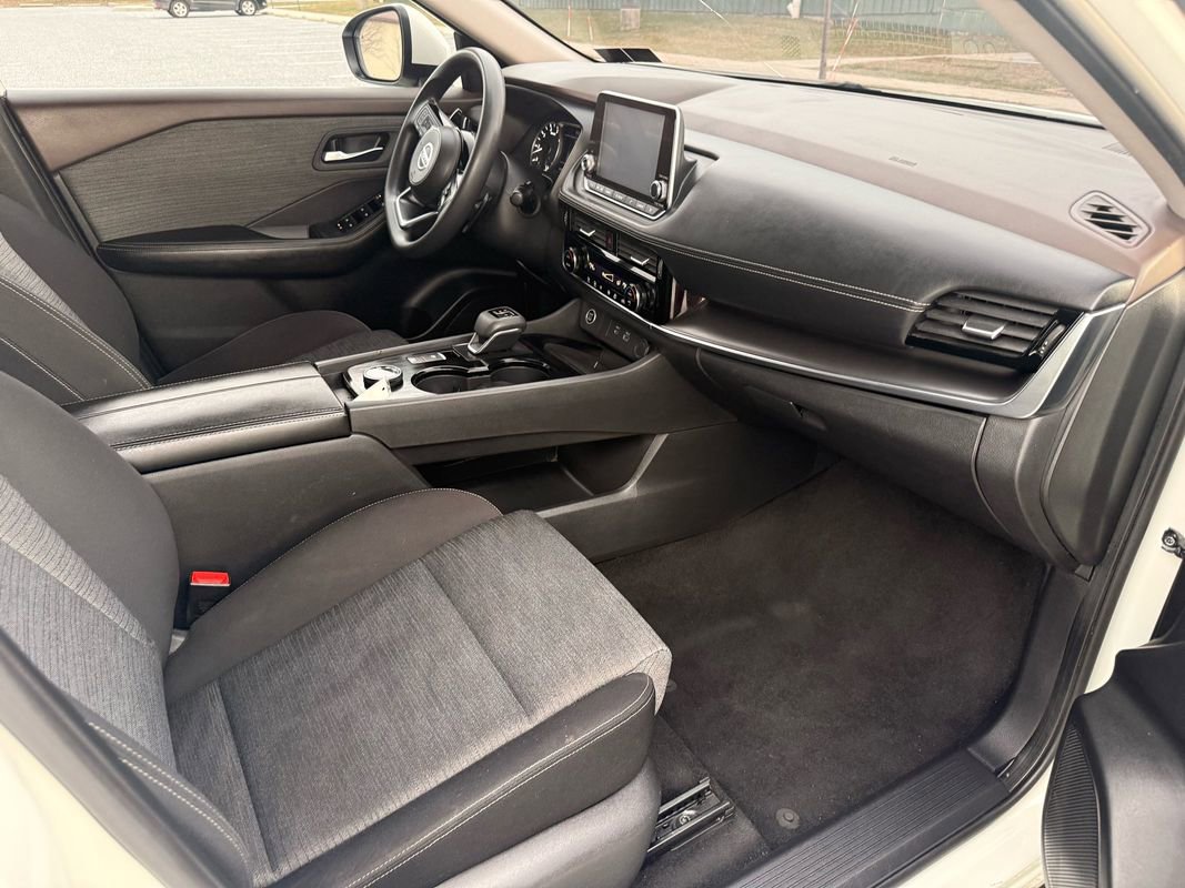 Used 2021 Nissan Rogue SV AWD/4WD image 14