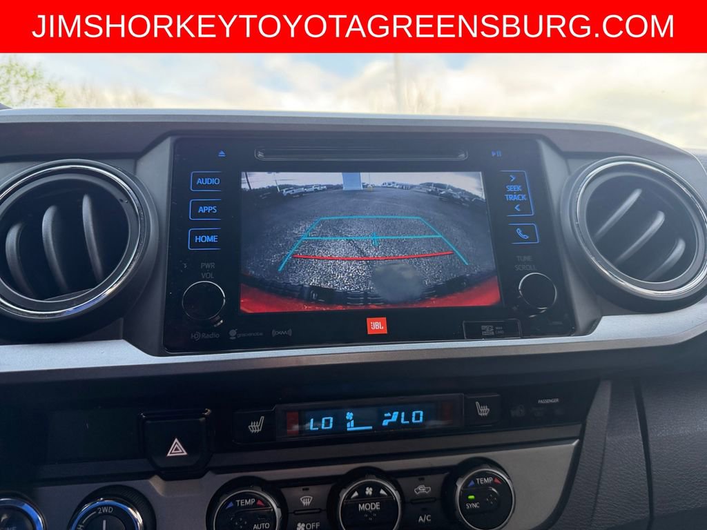 Used 2016 Toyota Tacoma TRD Off-Road AWD/4WD image 18