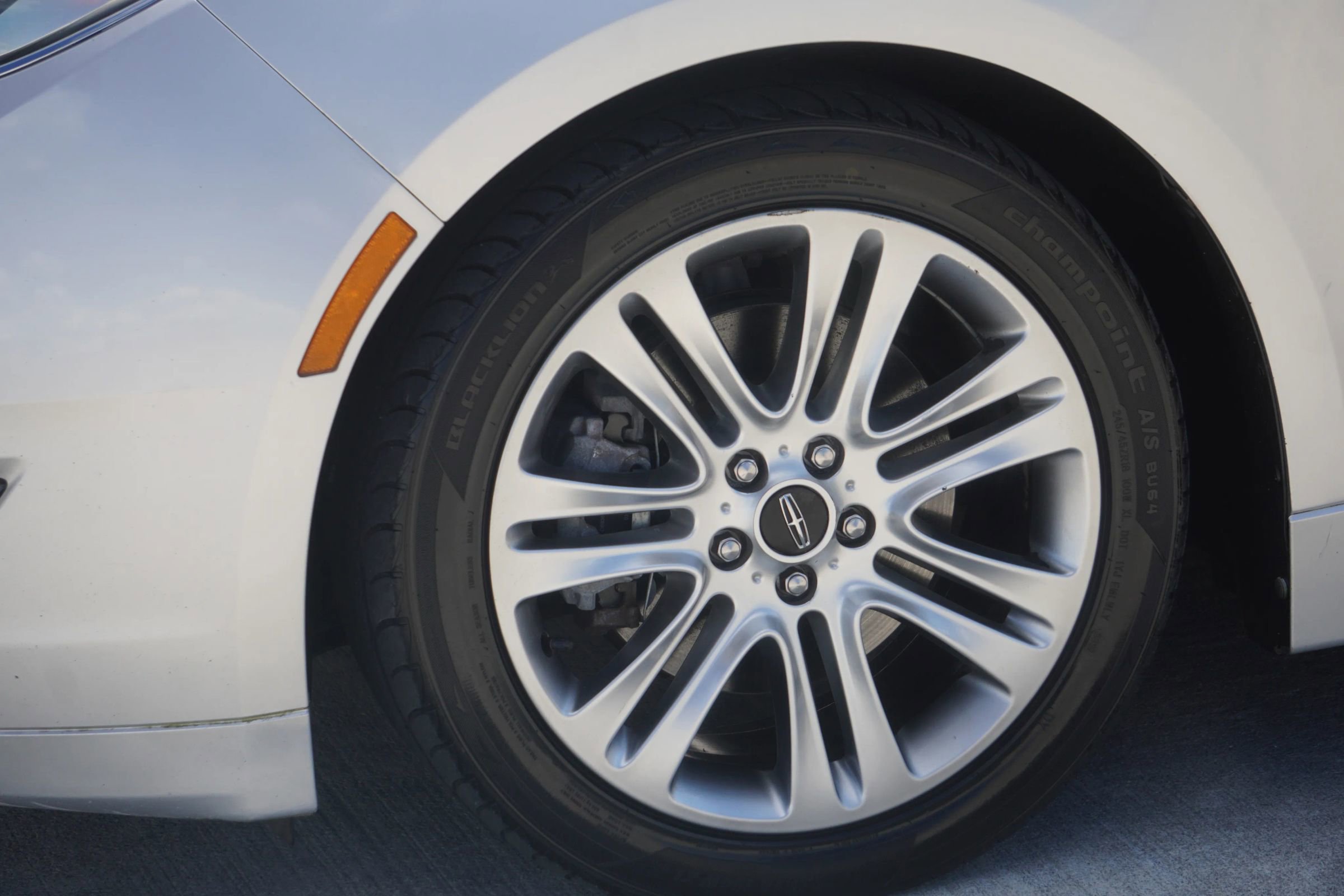 Used 2014 Lincoln MKZ Sedan 4D w/ Equipment Group 102A Reserve image 36