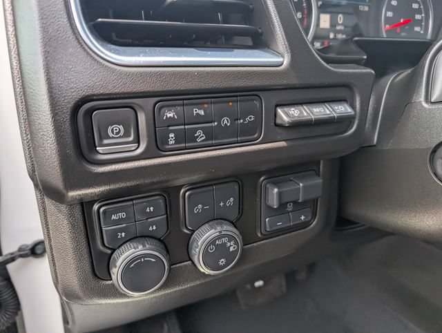 Used 2021 Chevrolet Tahoe Premier w/ Premium Package AWD/4WD image 17