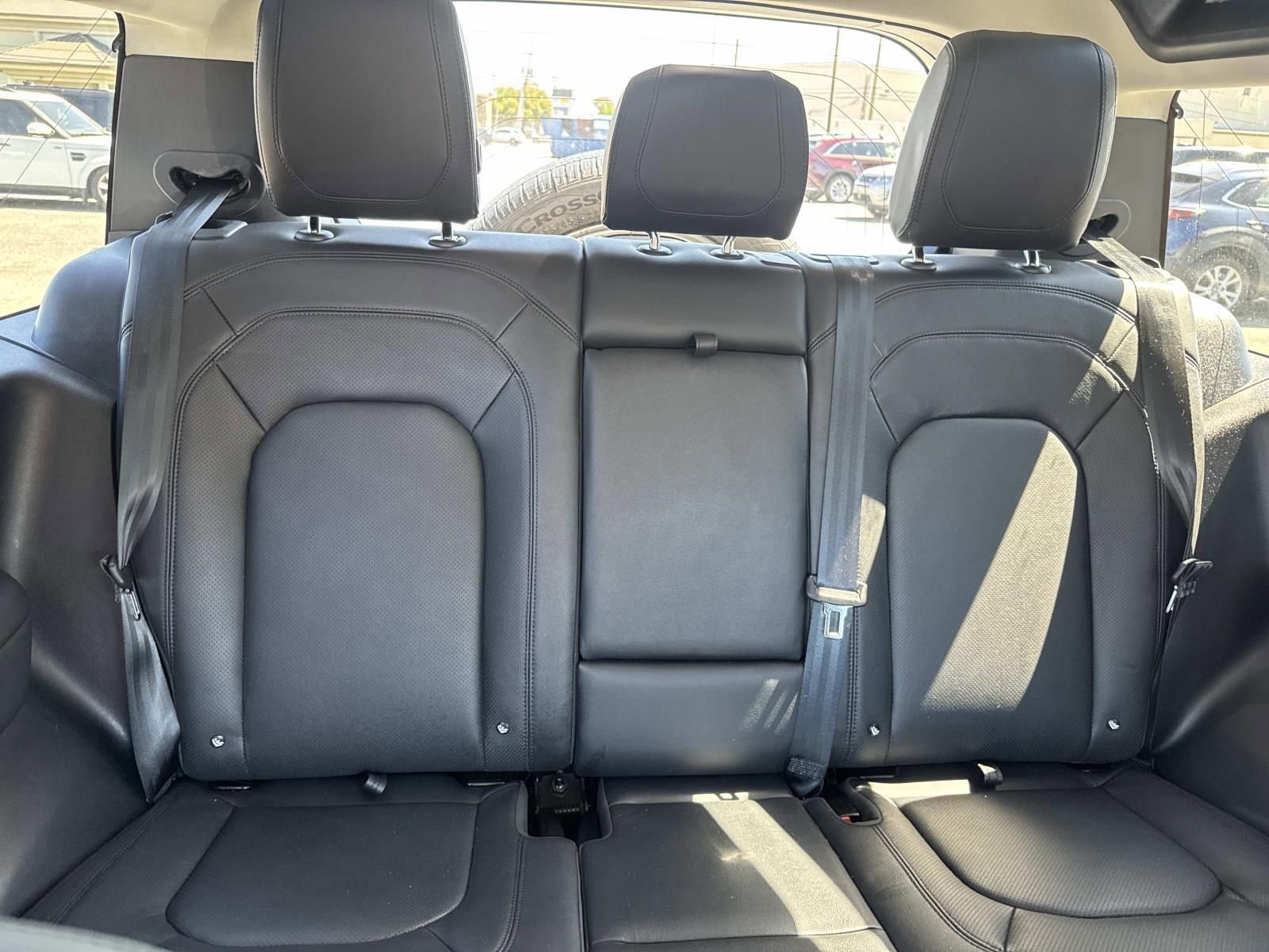 Used 2024 Land Rover Defender 90 S AWD/4WD image 9