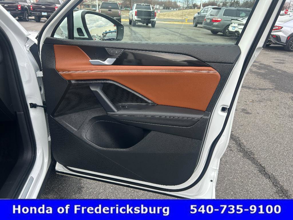 Used 2026 Volkswagen Tiguan SEL R-Line image 15